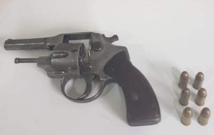 Polícia apreende revólver com suspeito de ameaçar irmãs em Birigui