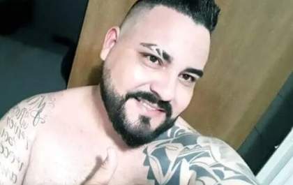 PM prende homem com arma em depósito de bebidas
