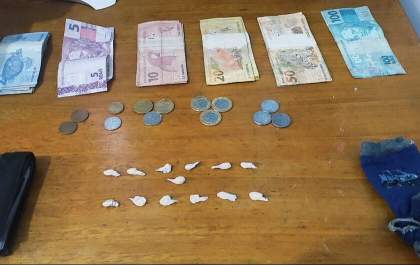 PM apreende adolescentes por tráfico de drogas e direção perigosa em TL