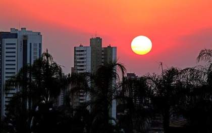Terça de tempo firme com destaque para as máximas acima de 35°C em MS