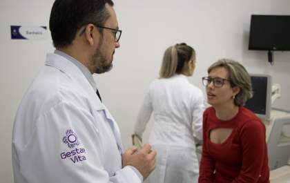 Ginecologista e obstetra Dr. Eneias Cano responde: Ovários policísticos, causa infertilidade?