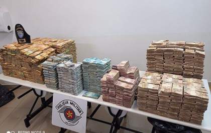 Polícia Rodoviária apreende 4,3 toneladas de maconha, 430 kg de cocaína e R$ 11,5 milhões em dinheiro
