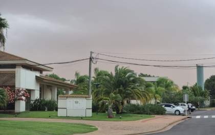 Tempestade de areia assusta moradores de Três Lagoas