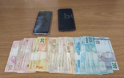 GOE/Deic apreende quase R$ 2 mil com suposto chefe do tráfico no São José