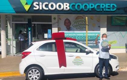 Cooperado ganha carro 0km em sorteio de poupança premiada