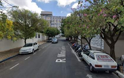 Monitora da zona azul denuncia usuário do serviço por injúria e dano