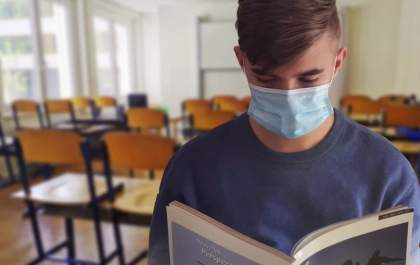 Estudantes se sentem mais motivados com retorno presencial às escolas, diz pesquisa
