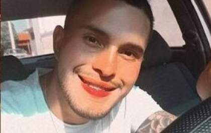 Jovem é morto a tiros dentro do carro