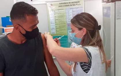 Birigui antecipa para 8 semanas o intervalo entre as doses da AstraZeneca