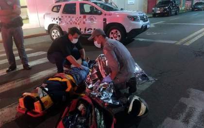 Dupla ferida em acidente de moto na Av. Guanabara