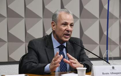 Ministro diz que preço do petróleo ainda vai subir mais