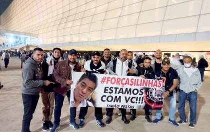 Três-lagoenses vão a Arena Corinthians e fazem homenagem a amigo que está na UTI
