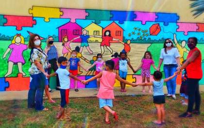 Escolas municipais de Guararapes ganham desenhos coloridos