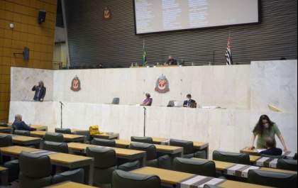 Alesp aprova urgência a projeto para Estado fornecer remédio à base de canabidiol