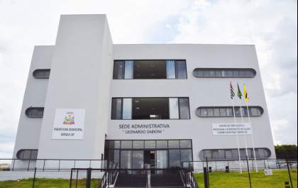 Prefeitura de Birigui realiza leilão público de sucatas de ferro e informática