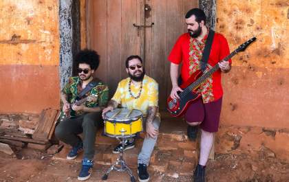 Banda Tropicadelia encerra a 8ª edição do Flibi com show on-line