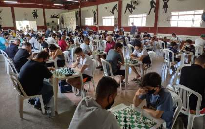 Time de xadrez de Araçatuba se destaca em campeonato