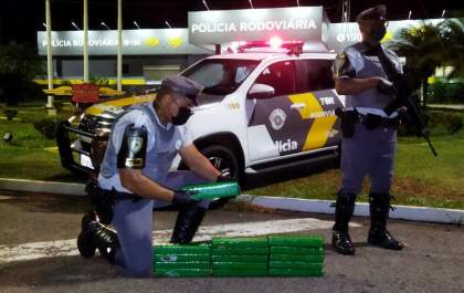 Barman é preso pelo TOR com 13 quilos de maconha em ônibus
