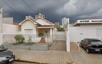 Homem morre em demolição de casa na rua Bandeirantes, em Araçatuba
