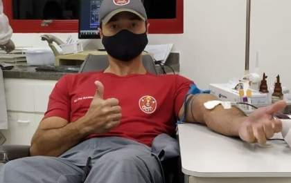 Enterro de bombeiro que morreu durante cirurgia é antecipado