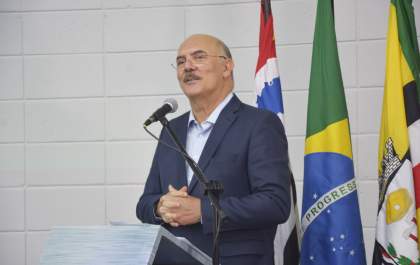 Em Birigui, ministro da Educação, Milton Ribeiro, anuncia reforma de escola
