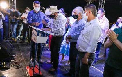Prefeito e Governador assinam ordens de serviço que vão resultar em investimentos milionários em Três Lagoas