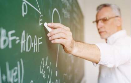 Governo de SP anuncia reajuste salarial de até 73% para professores