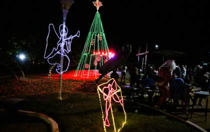 Prefeitura entrega Iluminação Natalina em celebração aos 58 anos do Distrito de Arapuá