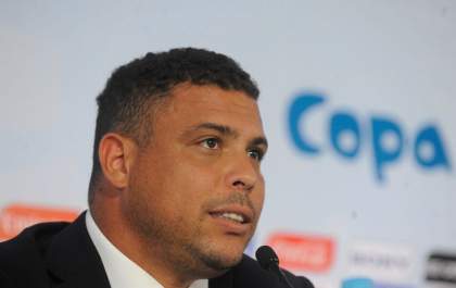 Ronaldo Fenômeno anuncia a compra do Cruzeiro