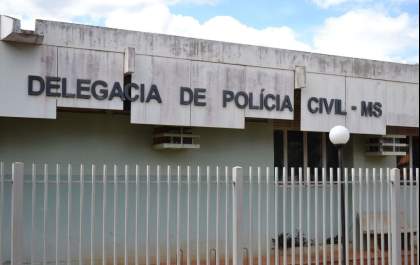 Homem é esfaqueado pelas costas sete vezes após discussão com casal em MS