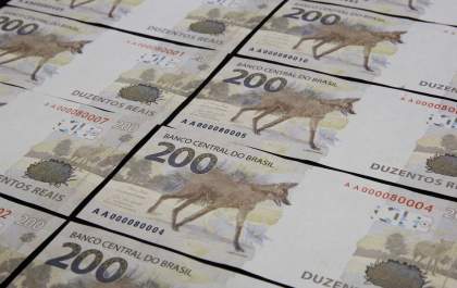 Homem é preso em flagrante com R$ 1.200 em notas falsas em Araçatuba