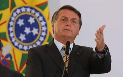 Bolsonaro é internado em São Paulo