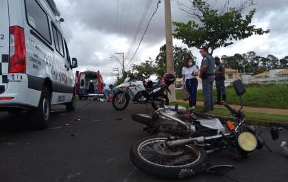 Jovem fica ferido em nova colisão no cruzamento entre avenidas no Concórdia
