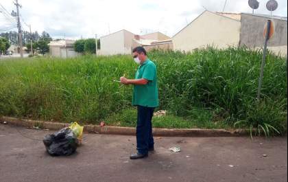 Secretaria de Obras de Birigui intensifica fiscalização de terrenos com lixo e mato alto