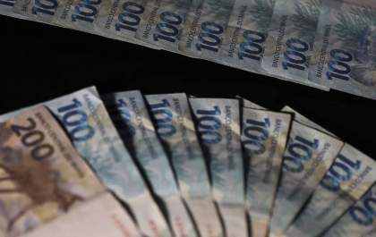 Presidente sanciona Orçamento de 2022, com vetos