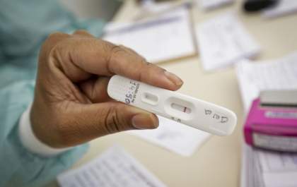 Anvisa aprova uso e comercialização de autoteste para covid-19