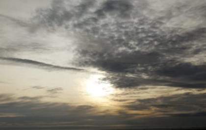 Último domingo de janeiro terá sol entre nuvens e pancadas de chuva no Estado