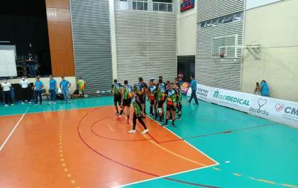 Atletas passam mal e Vôlei Futuro deixa jogo em Niterói