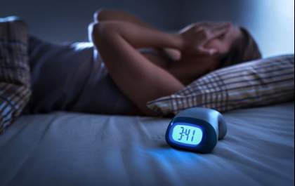 Acabe com a insônia seguindo dicas simples para dormir melhor