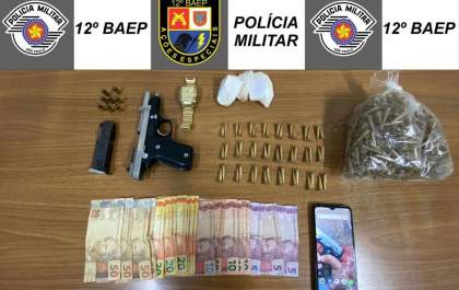 Homem com passagens por roubo em Minas Gerais é preso pelo Baep com drogas e arma