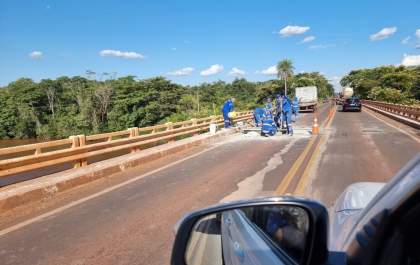 Reparos na BR-262 causam lentidão no trânsito