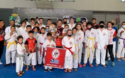 Karatecas de Araçatuba conquistam 55 medalhas em copa realizada em Promissão