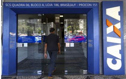Caixa libera abono salarial para trabalhadores nascidos em abril
