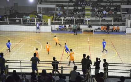 Sete times disputam a 1ª Copinha Biriguas de Futsal sub-12