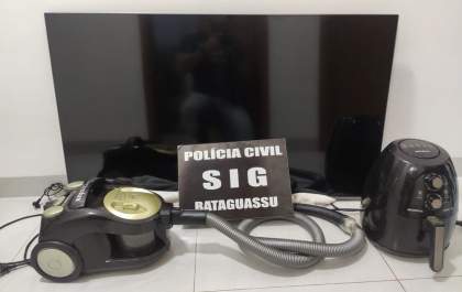 Jovem é preso e menor é apreendido após envolvimento em furto de casa em Três Lagoas