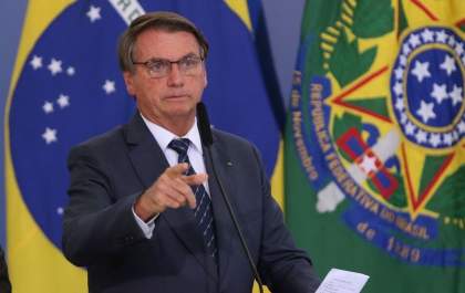 Brasil pode rebaixar pandemia de covid-19 para endemia, diz presidente