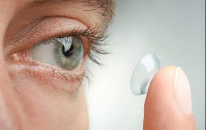 Uso inadequado das lentes de contato pode trazer danos à saúde ocular. Saiba quais cuidados tomar!