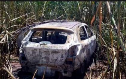 Corpo de mulher é encontrado em Ford Ka incendiado em canavial em Ilha Solteira