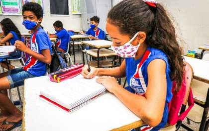 Após tentativa de furto de fiação, aulas na Escola Irmã Sheila são suspensas nesta segunda-feira (7)