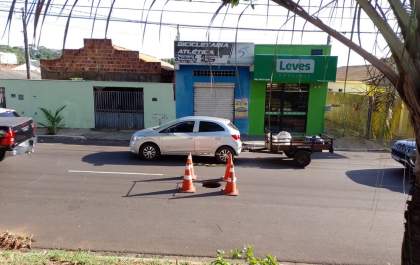 Bueiro na Fundadores amanhece sem tampa